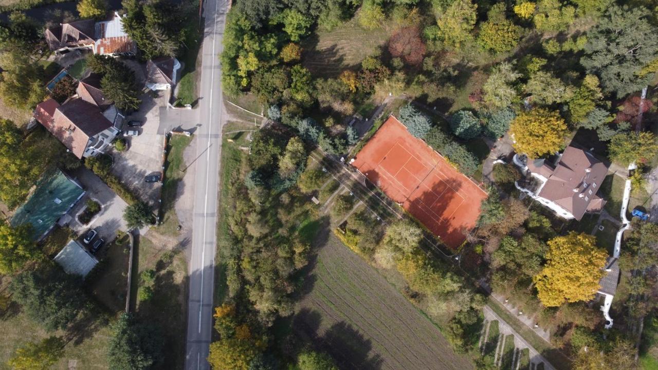 B&B Villa Pipacs Feketić Εξωτερικό φωτογραφία