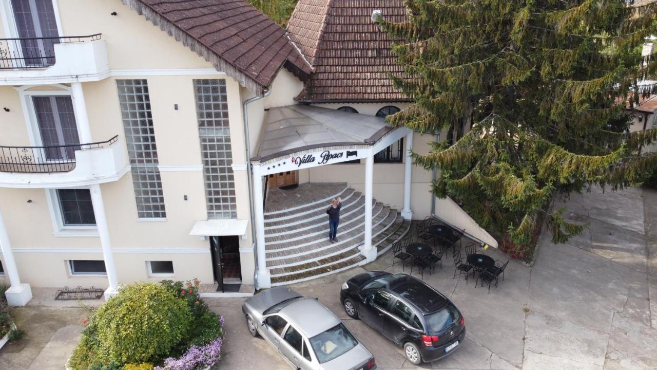 B&B Villa Pipacs Feketić Εξωτερικό φωτογραφία