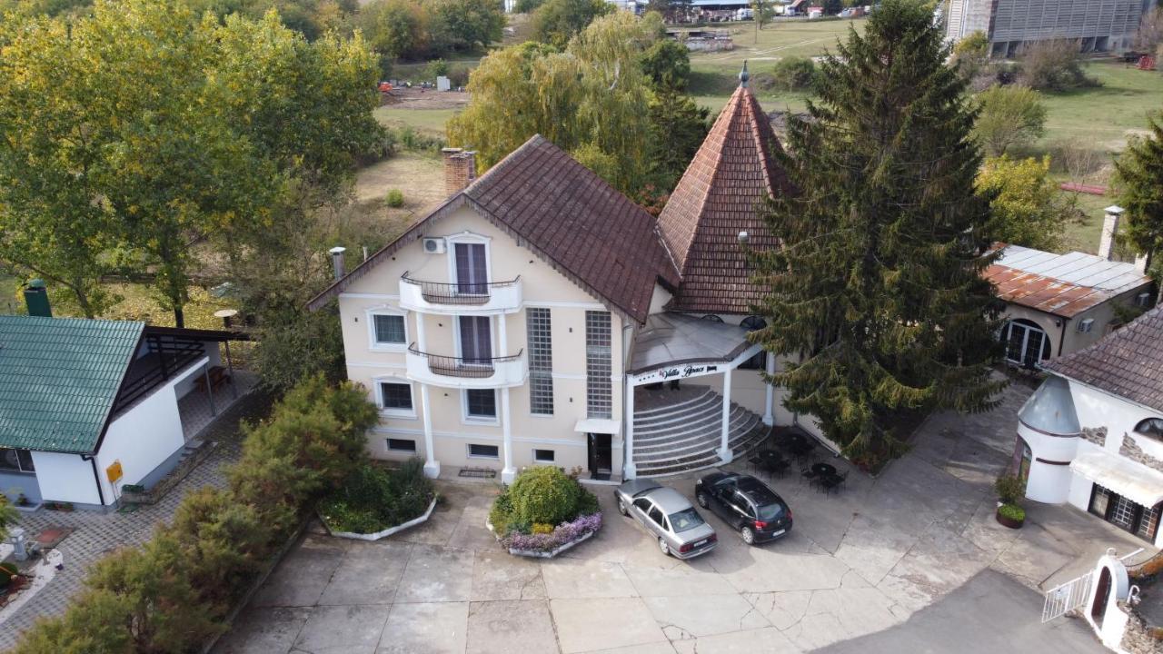 B&B Villa Pipacs Feketić Εξωτερικό φωτογραφία