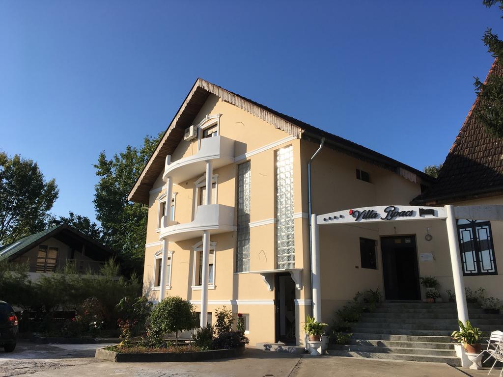 B&B Villa Pipacs Feketić Εξωτερικό φωτογραφία